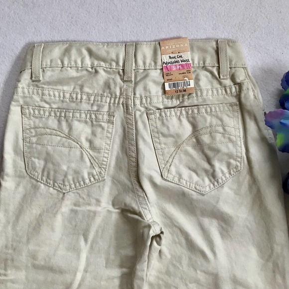 Arizona Jean Co. NWOT Cream Boot Cut Jeans Girls 12 Slim - Picture 6 of 9